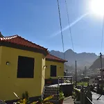 Terra Cha Cottage,feel Home, Holiday home Sao Vicente (Madeira)