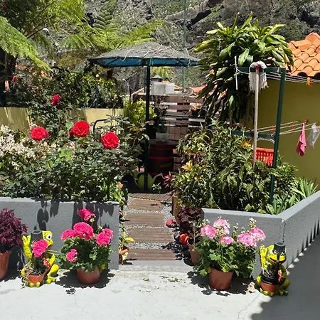 Terra Cha Cottage,feel Home, Sao Vicente (Madeira)